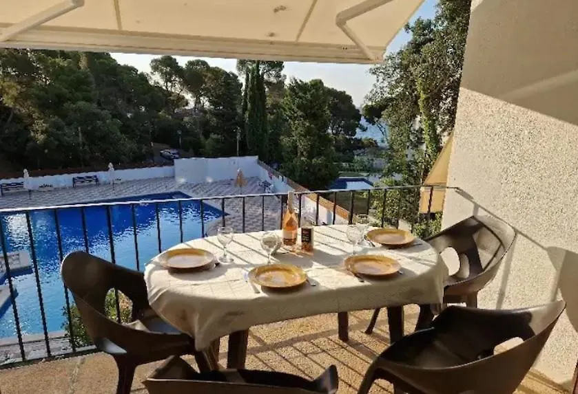 Appartement Tout Confort Avec Wifi Vue Sur Mer Et Piscine Communautaire Secteur El Golfet A Callela De Palafrugell Apartment